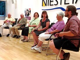 Diskussion: Karl-Ernst Braun (v.l.), Joachim Heimann, Silvia Nolte, Martina Werner, Margot Mathusek, Marcel Brückmann